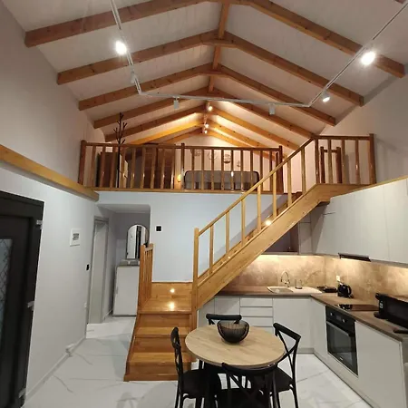 Peaceful Loft Retreat With Modern Design Casa de Férias Lepoura